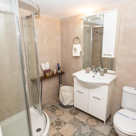 Quattro Center דירה *