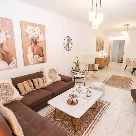 Apartment Quattro Center Larnaca