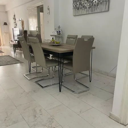 Quattro Center דירה *